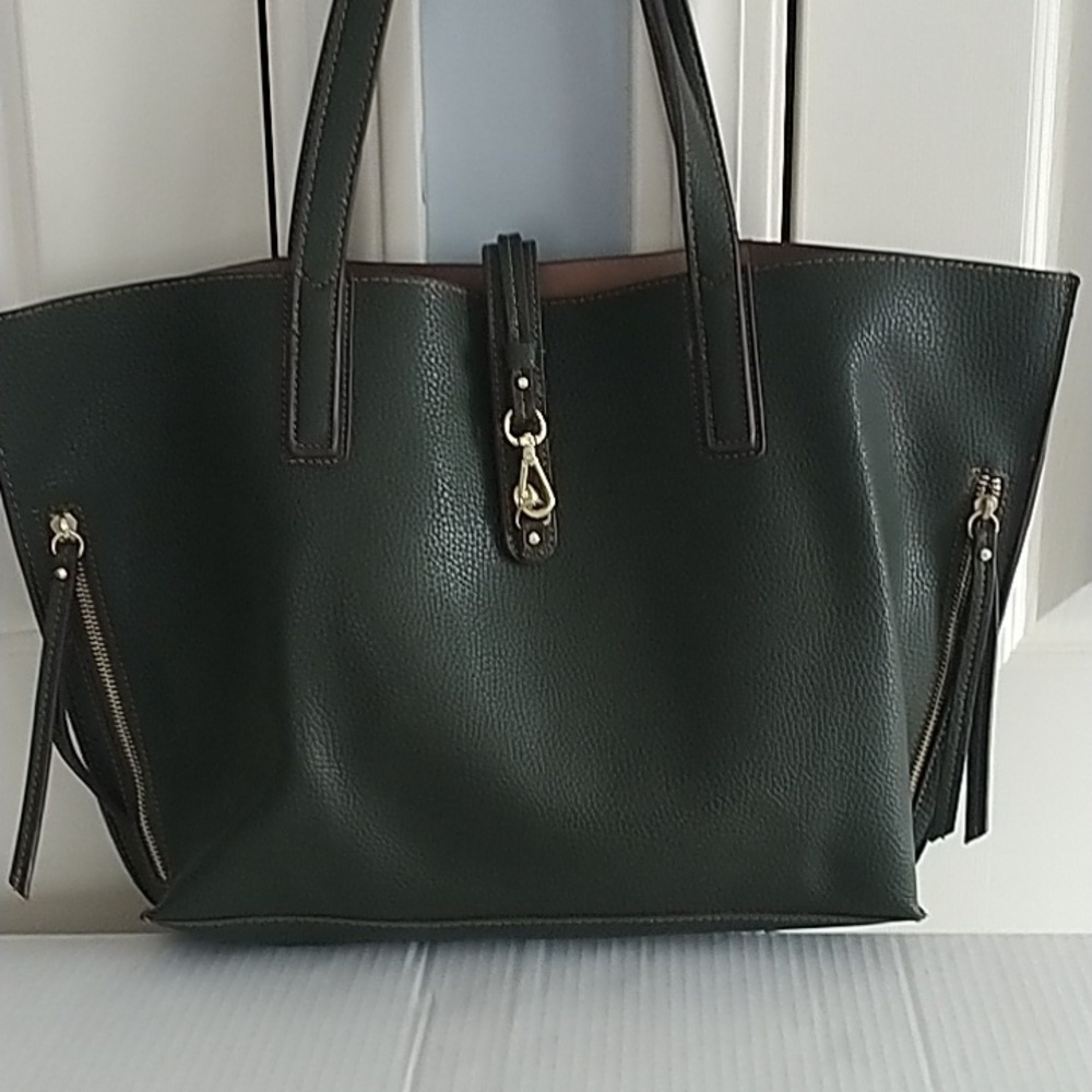 Travanti Pebble Faux Leather Olive Green Tote large with Pouch - Picture 6 of 10